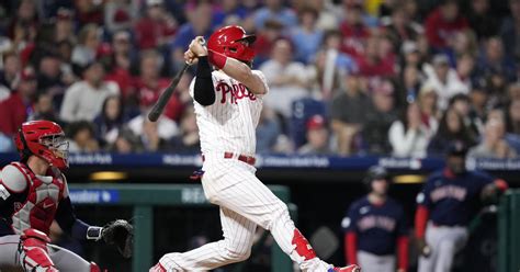 Harper hits first HR, but Phillies lose 6th straight