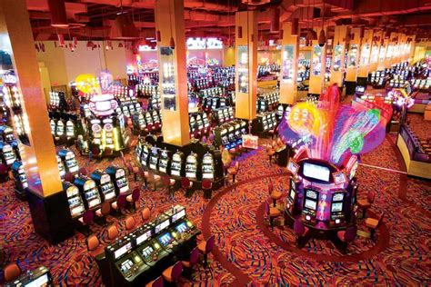 Harrahs casino chester. Know When To Stop Before You Start.® If you or someone you know has a gambling problem, crisis counseling, and referral services can be accessed by calling 1-800-GAMBLER (1-800-426-2537) Chester Downs and Marina, LLC, licensed by the PGCB, located at 777 Harrah's Blvd, Chester, PA 19013. Fortunes of Egypt. 