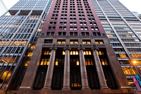 Harris bank downtown chicago. BMO Bank has surpassed Northern Trust on this year’s list of Chicago’s Largest Banks, taking the No. 1 spot with $177 billion in assets, a 6% increase from 2021 to 2022. Northern Trust, which ... 