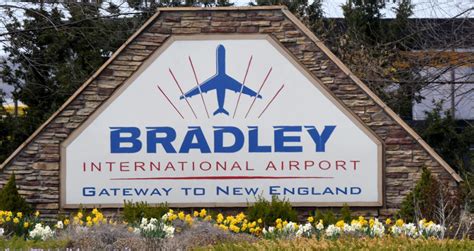 Hartford bdl. Q: What time does the airport open/close? Q: How soon before my flight should I arrive at at the airport? Q: I have a 6:00 AM flight. Do the shuttles from the parking lots run that early? Q: Does Bradley International Airport have a Cell Phone Parking Lot? Q: How do I pick up, or drop off, a passenger? Q: Can I use my e-ticket and/or itinerary ... 