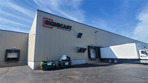 Hartford-based Signicast celebrates new Milwaukee facility