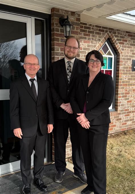 Hartland wi obituaries.  Colette C.  Get started! Andrew D.  Lynn's funeral servic...