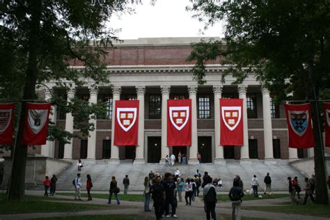 Harvard - CollegeAdvisor