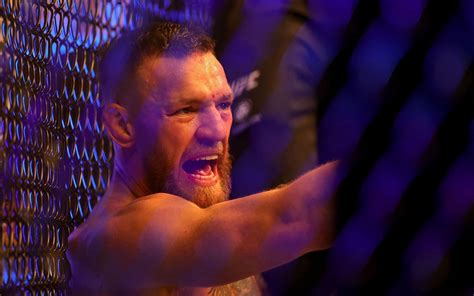 Has Conor McGregor ever won by submission 