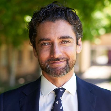 Hasan Yezdani Vikipedi.