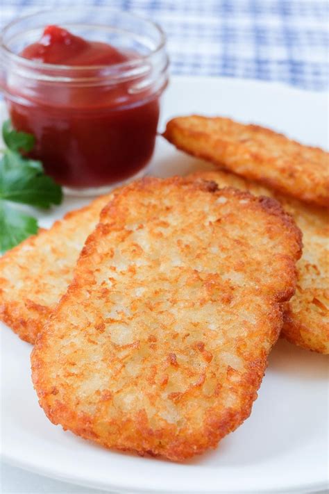 Hash browns frozen. Instructions. Put the frozen potatoes in a medium-sized bowl and stir in the oil, salt, and pepper. Air fryer basket: use 24-28 ounces (680-794g) diced hash browns and ¼ cup oil. Air fryer oven: use 12 ounces (340g) hash browns and 2 tablespoons oil. Mist your air fryer trays or air fryer basket with cooking spray. 