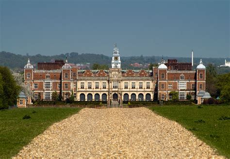 Hatfield Manor House - Wikipedia