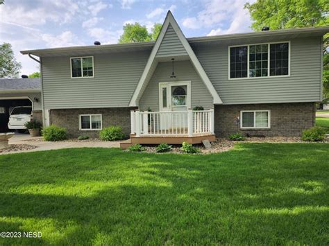 1830 Grant Dr, Watertown, SD 57201 was recently sold on 10-11-2023 for $358,790. See home details for 1830 Grant Dr and find similar homes for sale now in Watertown, SD on Trulia. ... HAUGAN NELSON REALTY, INC, Northeast South Dakota BOR. 0.27 ACRES. $399,900. 2bd. 2ba. 2,724 sqft (on 0.27 acres) 1726 5th St NW, …. 