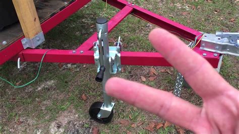 Pull the Swivel Handle allowing the Trailer Jack to swing downward. Keep fingers and hands clear of Jack as it swings downward. Steps to rotate Jack Figure E: Jack Positions Item 41005 67500 INSTALLATION 2. With the trailer on the hitch, pull and release the Swivel Handle, allowing the Jack to swing downwards.. 