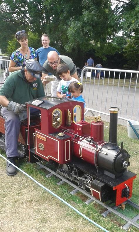 Havering Miniature Railway Club unveils new station in …