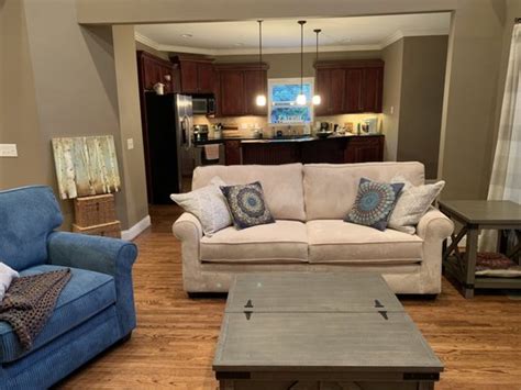 Havertys furniture hoover al. Shop Havertys for living room chairs at the price you want. Shop in store or online for living room chairs available in a variety of styles that will complete your home. Need help deciding? Design consultation is free. Visit Havertys today! 