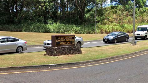 Hawaii Army base under lockdown after man with handgun gets into scuffle, flees; no shots fired