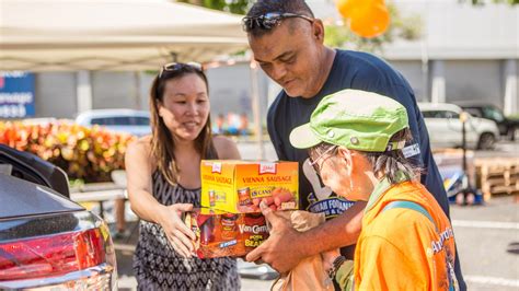 Hawaii foodbank. Hawaiʻi Food Bank. The Hawaiʻi Food Bank has many programs for delivering access to food for families across the state of Hawaii. For Oʻahu residents, please visit the Oʻahu … 