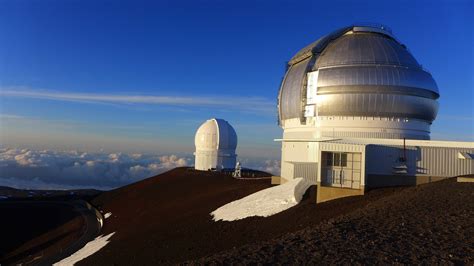Hawaii observatory mauna kea. Feb 29, 2024 · Maunakea Observatories Forecast6 AM HST (1600 UTC) Thursday 29 February 2024. There is a moderate risk for periods of fog, ice and high humidity throughout the night; precipitation is unlikely. Broken mid/upper-level clouds will continue to pass overhead through this evening, but will slip eastward opening up skies as the night progresses. 