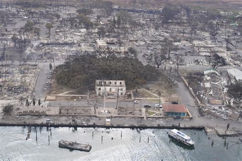 Hawaii wildfires turn the vibrant town of Lahaina into a scene of desolation. Follow live updates
