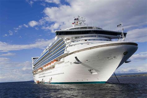 Hawaiian cruises. Looking for April 2024 cruises to Hawaii? Find and plan an April 2024 cruise to Hawaii on Cruise Critic with cabin comparison, variety of departure ports and popular cruise lines to choose from. 