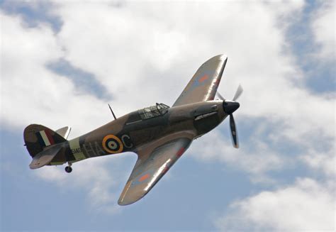 Hawker Typhoon in World War II - ThoughtCo