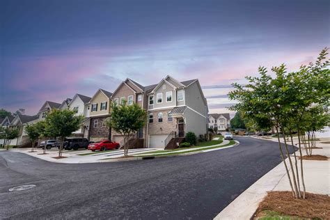 Hawthorne townhomes. Zillow has 32 homes for sale in Hawthorn Woods IL. View listing photos, review sales history, and use our detailed real estate filters to find the perfect place. 