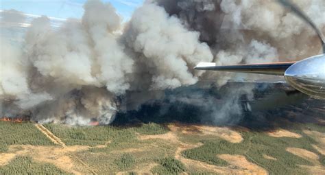 Hay River, N.W.T., residents allowed to return Thursday as wildfire burns