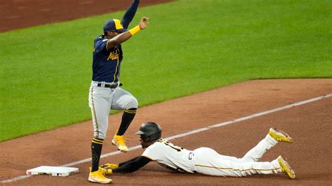 Hayes and Suwinski homer as Pirates send NL Central-leading Brewers to 2nd straight loss
