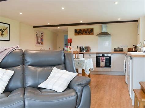 Hayleaze Farm Holiday Cottage, Malmesbury, Wiltshire