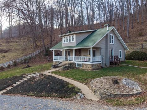 Haywood county nc homes for sale. Zillow has 777 homes for sale in Haywood County NC. View listing photos, review sales history, and use our detailed real estate filters to find the perfect place. 
