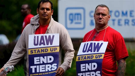 Head of auto workers union says strikes will continue in drive to gain better offers from companies