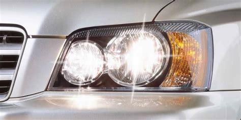 Headlights should be activated when visibility is