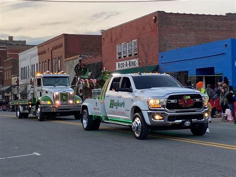 HEAFNER'S TOWING AND RECOVERY INC : DBA Name: Physical Address: 613 E SECOND AVE GASTONIA, NC 28054 Phone: (704) 868-8778 Mailing Address: 613 E SECOND AVE GASTONIA, NC 28054 DUNS Number:-- Power Units: 8 : Drivers: 8 : Operation Classification: