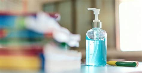 Health Canada recalls select hand sanitizers over "unacceptable ...