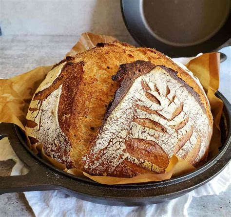 Healthiest sourdough bread. Reduce the temperature of the oven to 400F and put the bread in. If using a La Cloche Dome Baker place the lid on. After 20 minutes remove the lid to allow the bread to brown. Cook for 30 … 