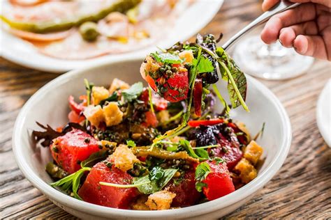 Healthy food restaurants. Pin. Finding the best healthy restaurants in Seattle can seem hard. There are just so many good, gluttonous eats! Luckily, it is possible to find healthy food in Seattle. You just … 