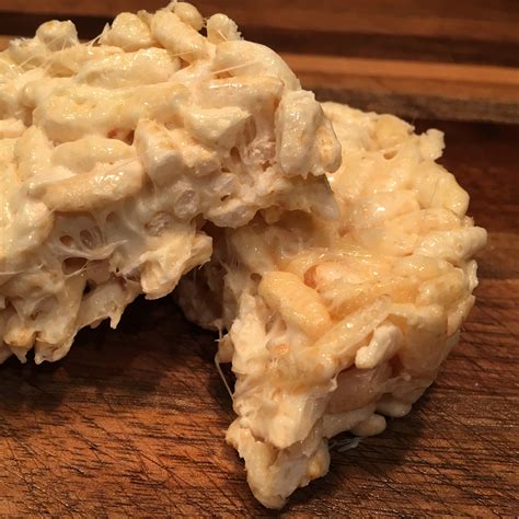 Healthy rice crispy cakes. 150g (6 cups) Rice crispies 3 tablespoons butter 250g (4 cups) marshmallow. How to make marshmallow rice crispy treats. Get your kids to grease or line a 9 x 9 inch (22cm x 22 cm) baking tin with baking or parchment paper. We like to lay a strip of baking paper the width of our tin in one direction then do the same in the other direction. 