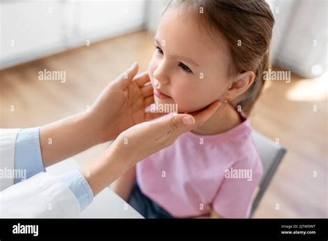 Healthy tonsils hi-res stock photography and images - Alamy