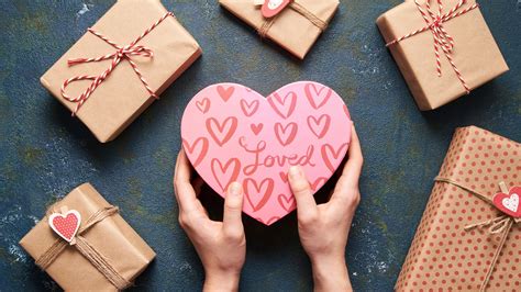 Heart Shaped Gifts For Hi