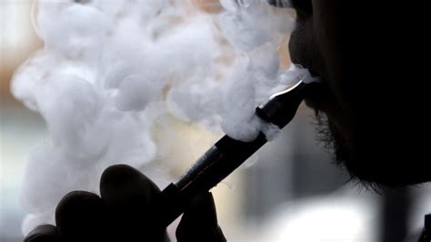 Heart and Stroke foundation praises vape tax, some say it could grow illegal market