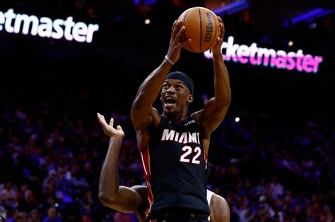 Heat vs hawks prediction. Jan 20, 2022 ... The Heat are connecting on 37.4% on shots from distance (605 of 1,617) and 80.3% from the free throw line. They are averaging 108.5 points per ... 