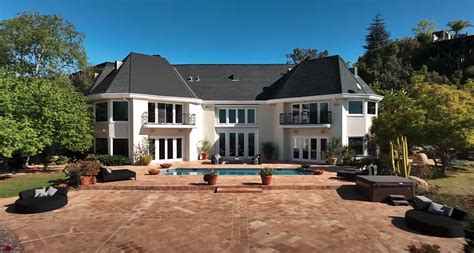 Heather Dubrow currently lives at 1501 Tower Grove Dr, Beverly Hills, California. After making headlines with the jaw-dropping sale of their Orange County …. 