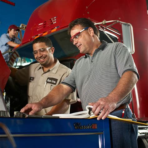 Heavy Duty Truck Technology - Dakota County Technical College