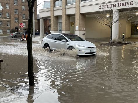Heavy rain in Toronto leads to flooding concerns, watershed warning