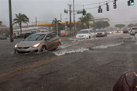 Heavy rainfall hits South Florida, triggering flooding woes