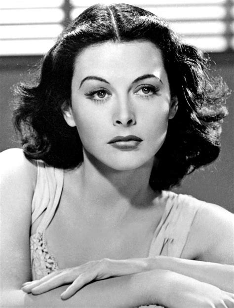 We shared the updated 2020 net worth details of Hedy Lamarr such as m