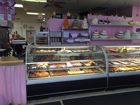 Heitzman bakery. Heitzman Bakery has been in operation since 1891 and shows no signs of slowing down. Walking in, the first thing you will notice is the wonderful smell. They... 