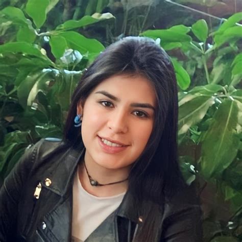 Hello Everyone!!! I'm Laura looking