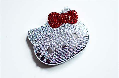 Hello Kitty 40th Anniversary Ruby Compact Mirror Review & Photos