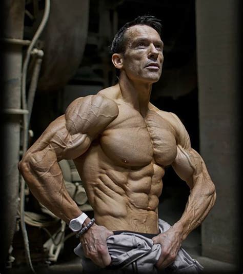 Do you want to see the world's no. 1 shredded bodybuilder in action? Watch Helmut Strebl's amazing workout and diet tips on how to achieve his incredible physique. Don't miss this chance to learn .... 