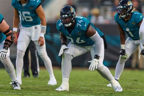 Help on the way: Jags getting LT Cam Robinson back from 4-game suspension for performance-enhancers
