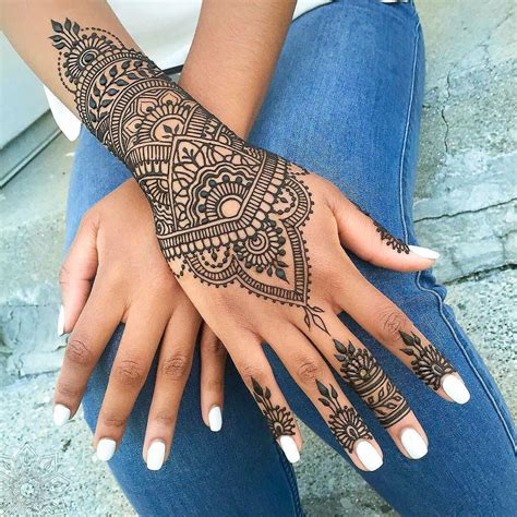 Henna close to me. Welcome to nazaHenna, est. 2014, founded by Nazha. Your one-stop-shop for henna and Indian wedding needs. We specialize in traditional Indian bridal henna, Jagua henna and belly blessing henna. We also work with individuals, corporate events and parties. Currently Nazha is growing her focus on healing henna and art therapy – helping people ... 