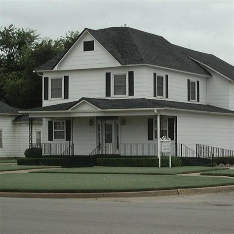 Hennessey ok funeral home. .  ...