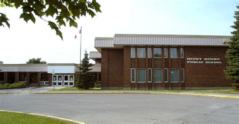 Henry Munro Middle School - RealtyForSale.ca